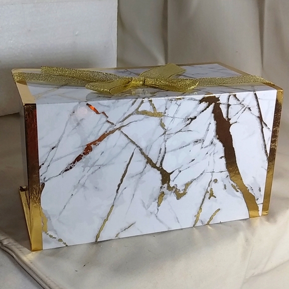 Beautiful handy jewelry box with drawers. NWOT - Picture 5 of 5